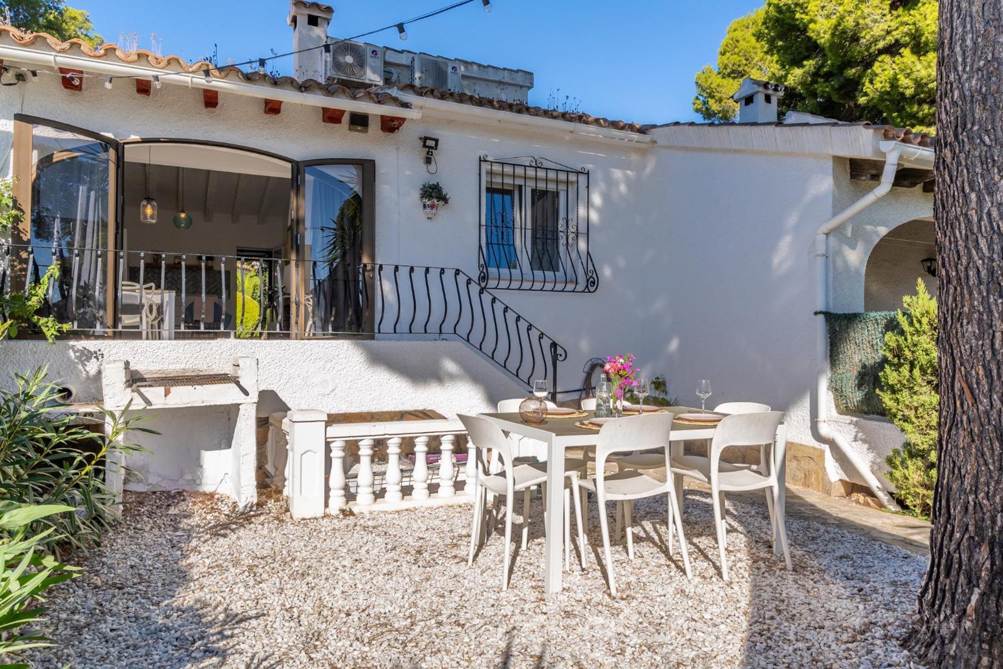 Bungalow Marquerite Moraira, 5 Minutes From Beach Teulada Bagian luar foto